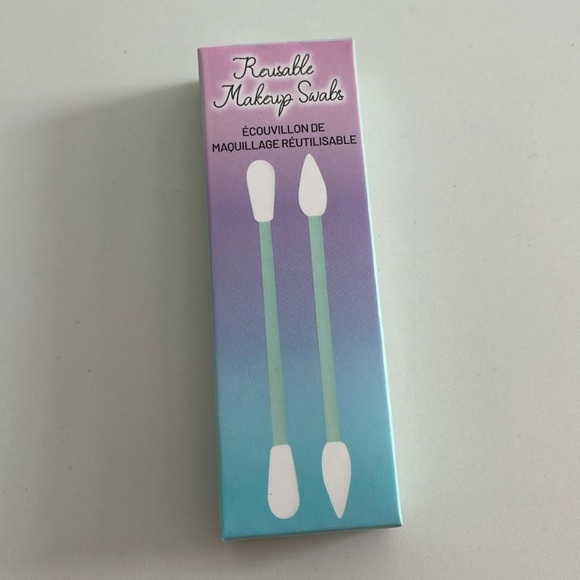 Aria Beauty Reusable Makeup Swabs with Case - Picture 2 of 15